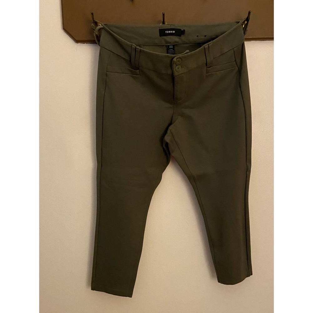 TORRID STUDIO PANTS 16R